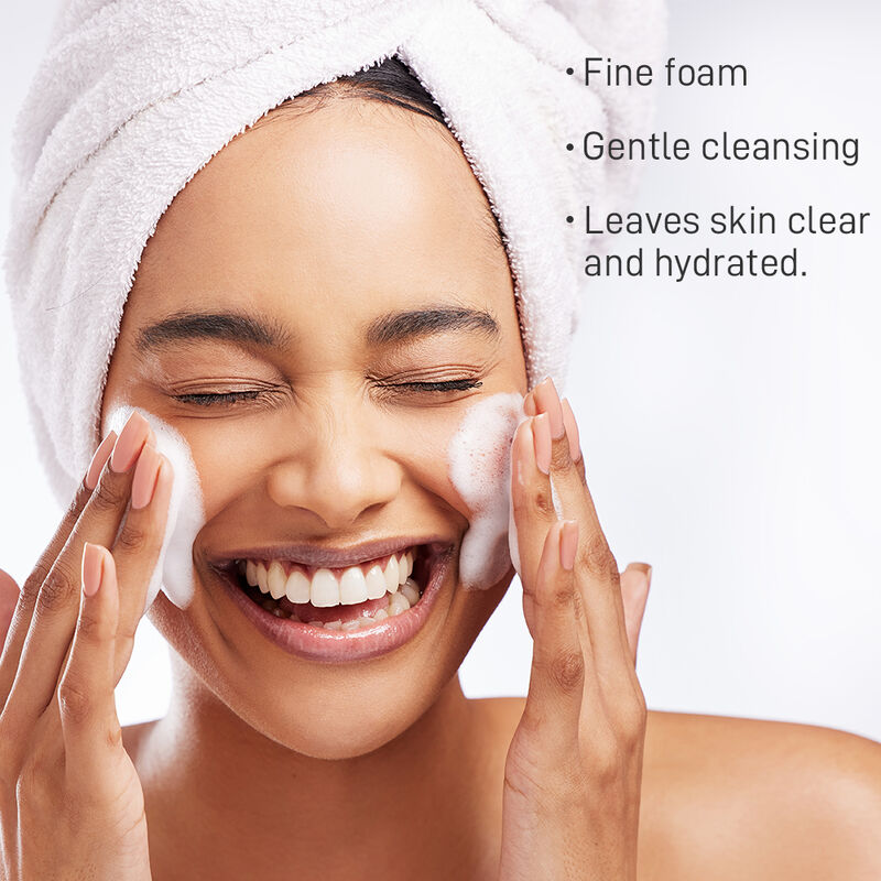 OEM ODM brand customized VC brightening cleanser with mild amino acid formula, containing vitamin C, suitable for dull skin, cleaning, moisturizing, and even skin tone